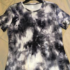 A&I - Super soft, tie dye pattern tunic